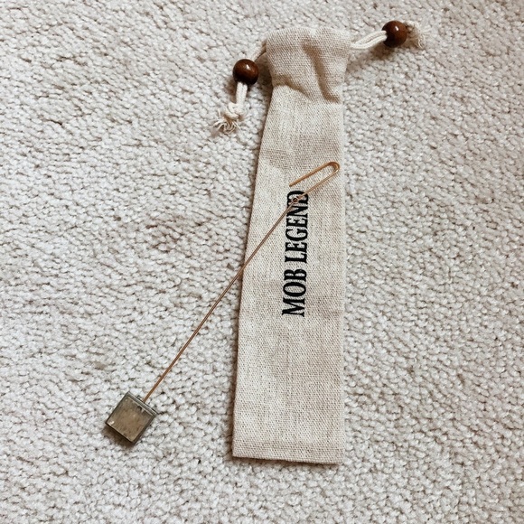 New Mob Legend single long earring - Picture 4 of 7